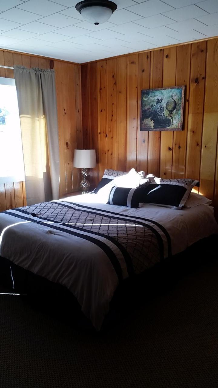 Mystic Valley Inn Custer Bagian luar foto